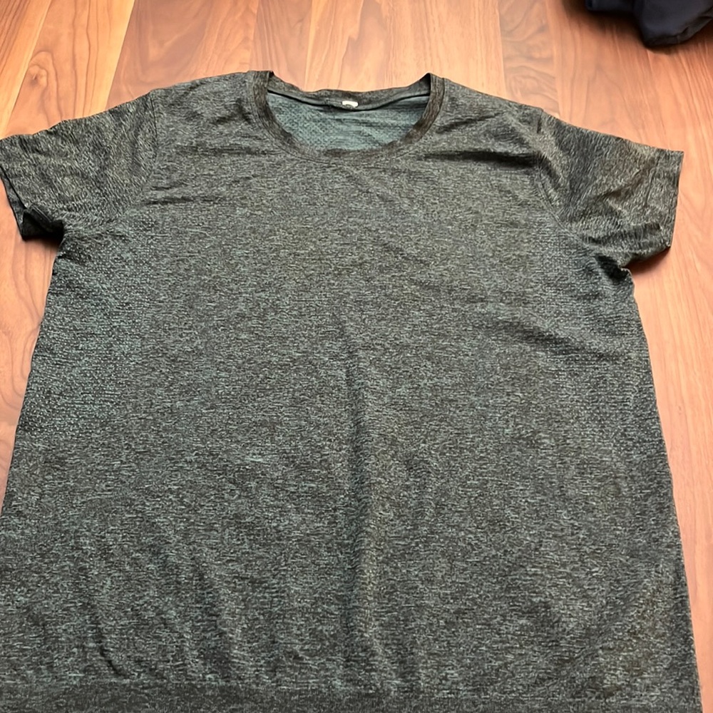 Lululemon size 10